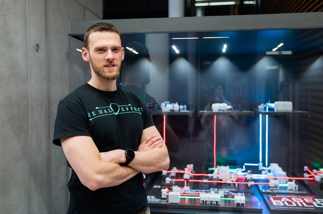 Protonová terapie, ELI Beamlines, Dolní Břežany, léčba rakoviny, věda a výzkum ve Středočeském kraji, inovace ve Středočeském kraji, nové metody léčby nádorů 